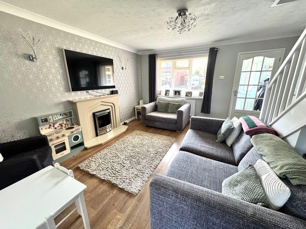 Property photo 2 of 10 Photo 11