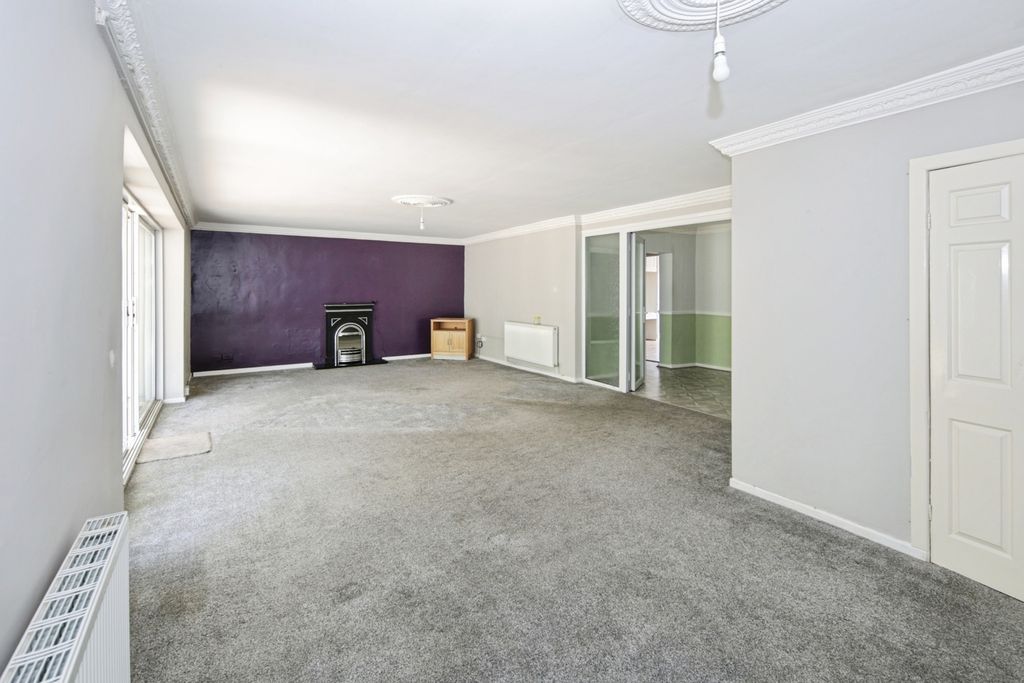 Property photo 3 of 18 Pbox-Img.Jpg