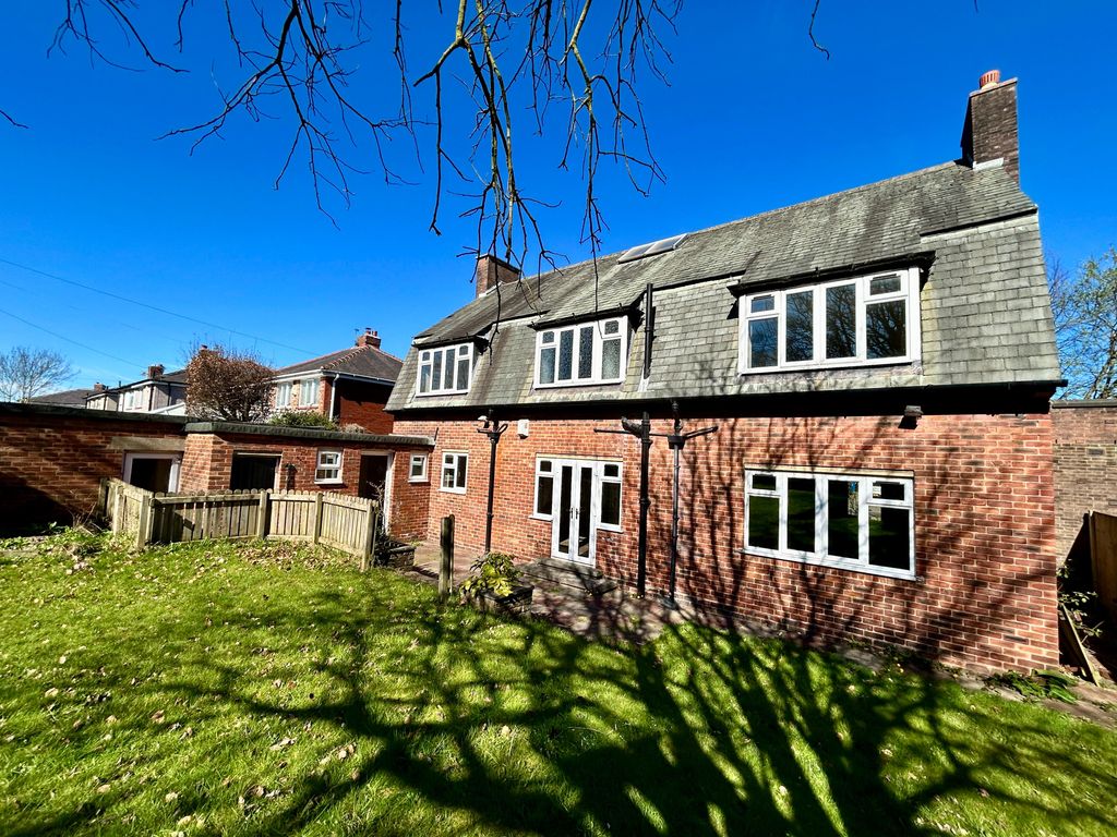 Property photo 3 of 12