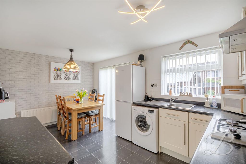 Property photo 3 of 19 Ccltd-20.Jpg