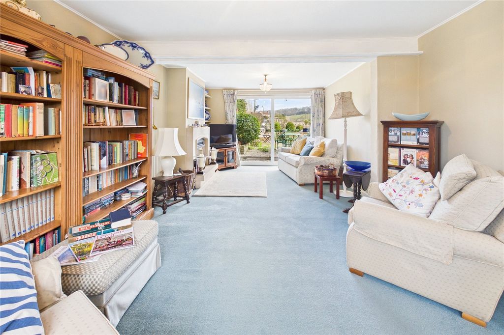 Property photo 2 of 27 Living Room