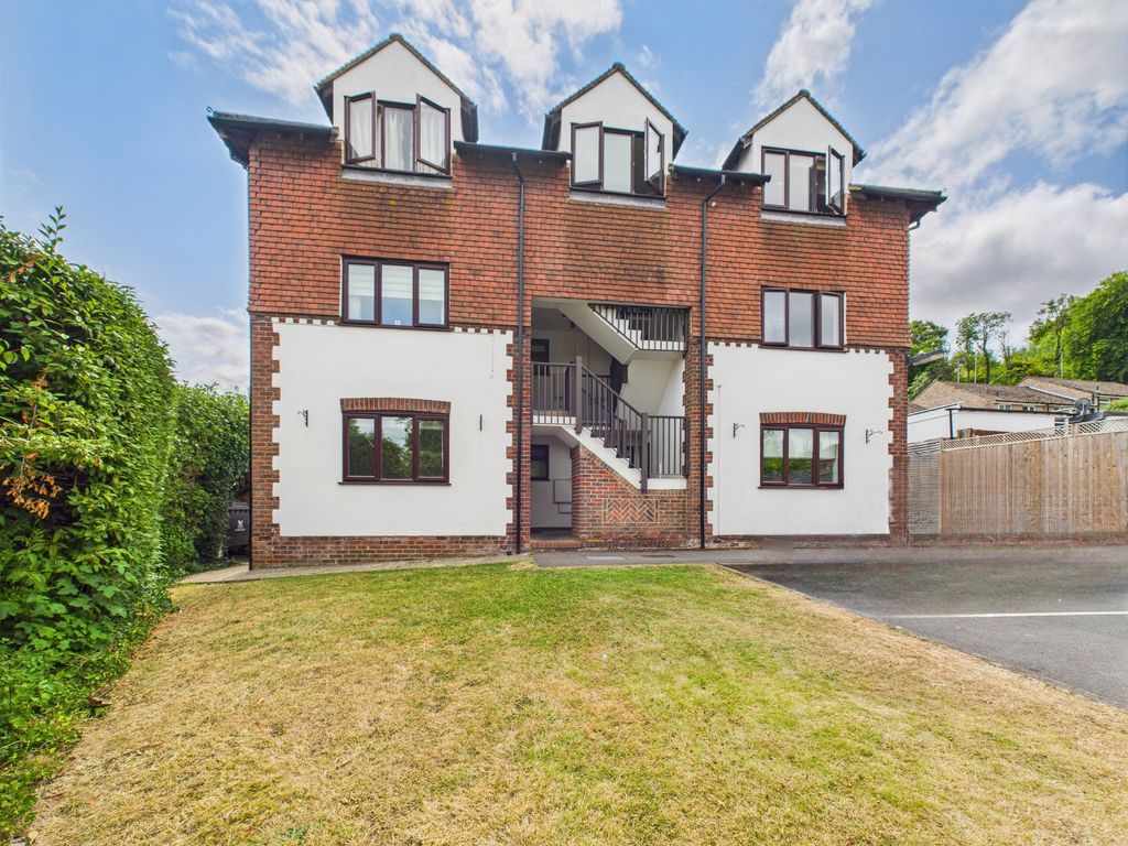 Property photo 1 of 7 Cam02136G0-Pr0442-Still001