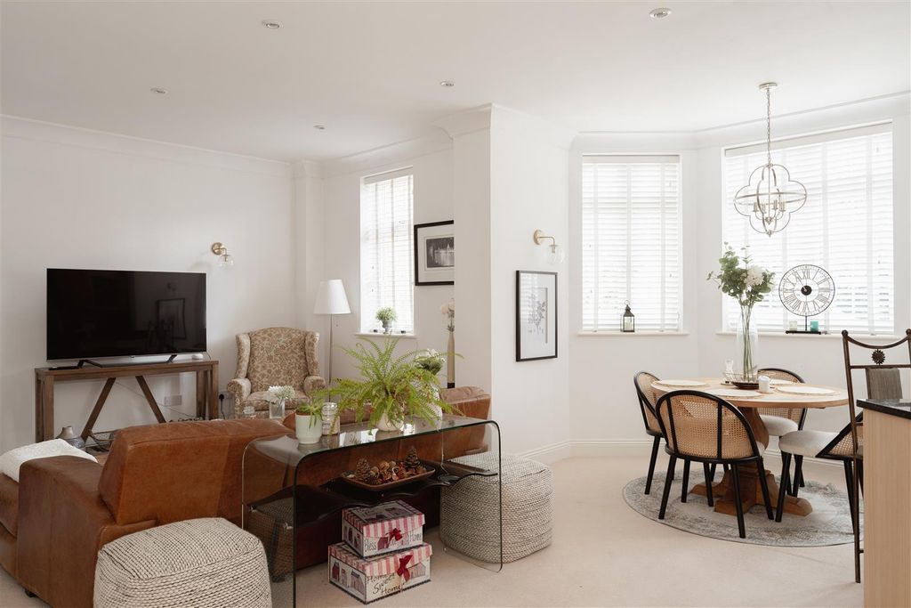 Property photo 2 of 18 10.Jpg