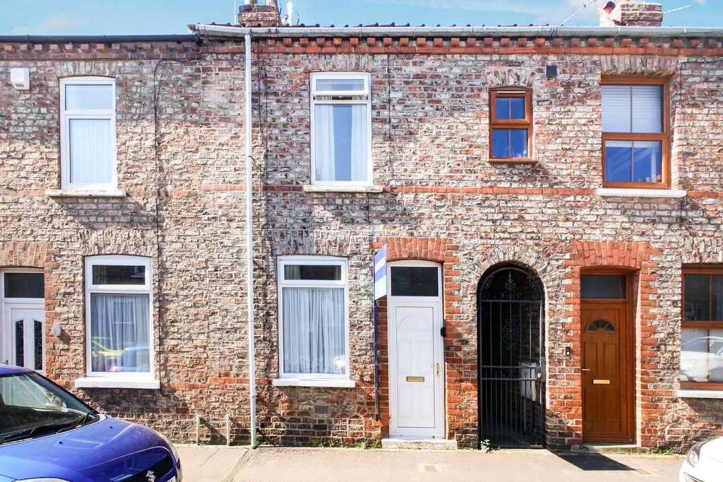 Property photo 1 of 9 External