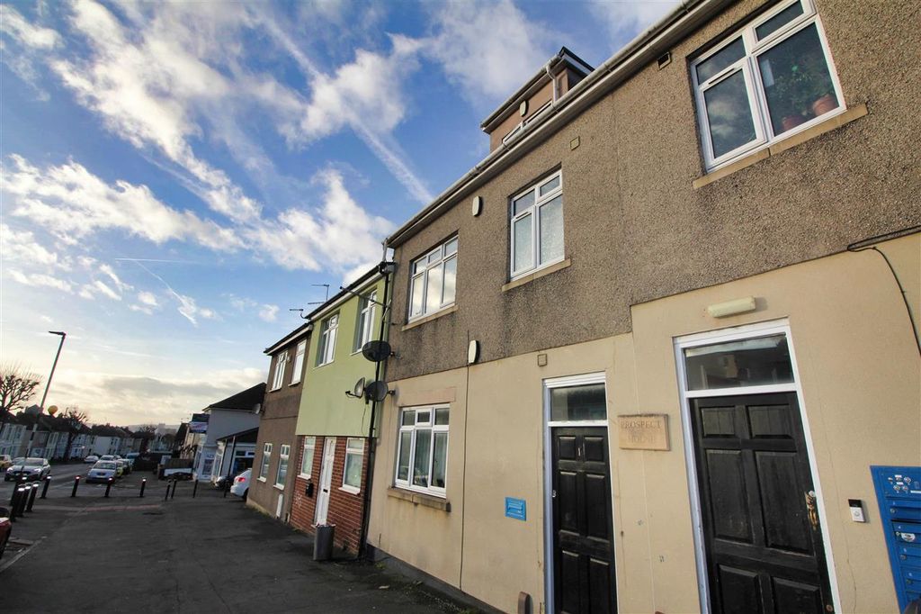 Property photo 1 of 9 Main Picture