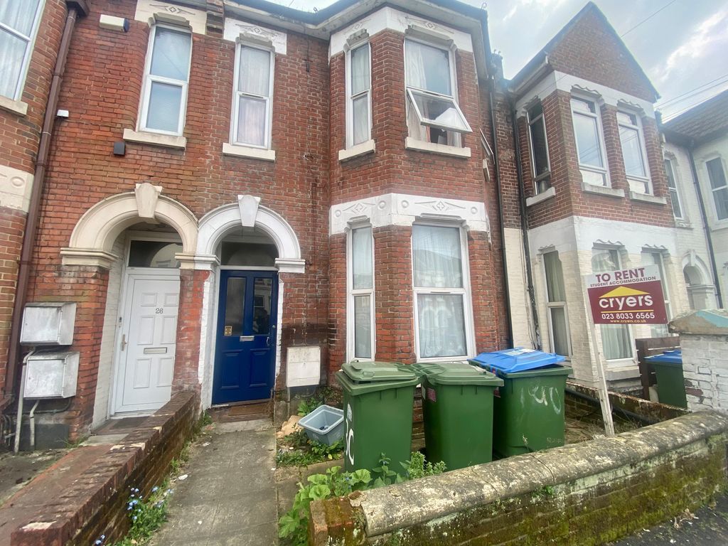 Property photo 1 of 3