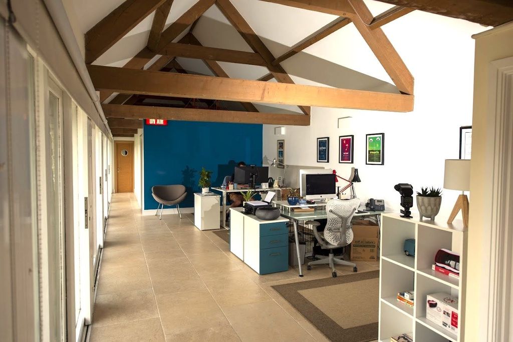 Property photo 2 of 5 Charlton Park  Dsc_0202.Jpg