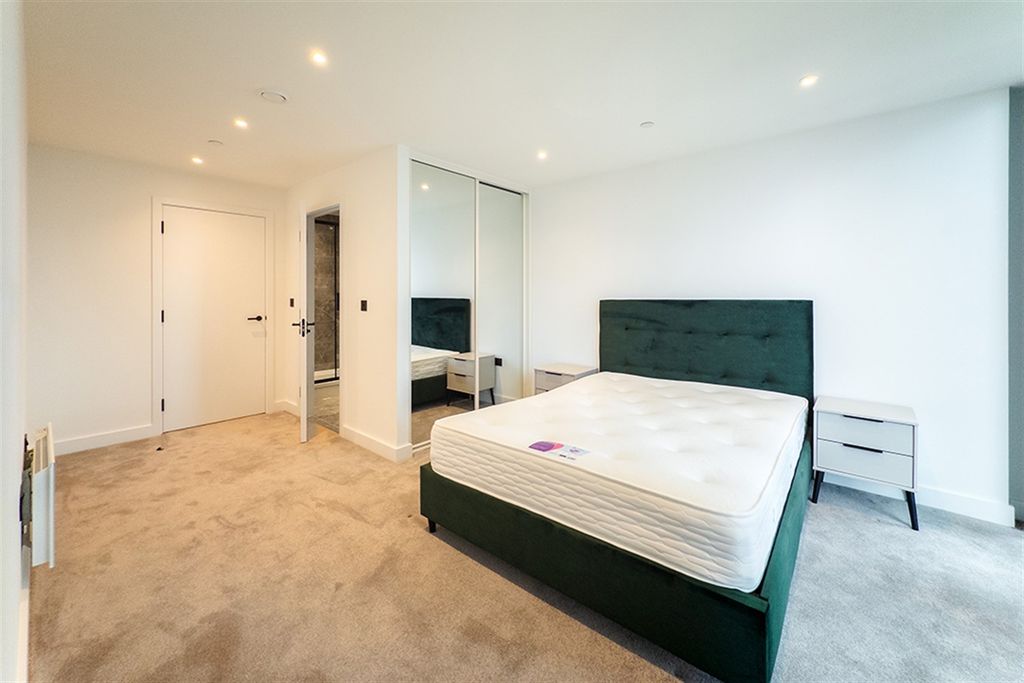 Property photo 3 of 10 (Main)