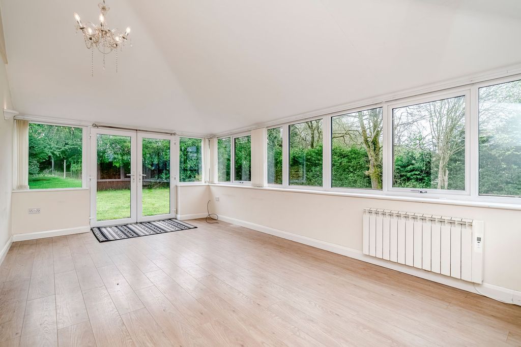 Property photo 3 of 40