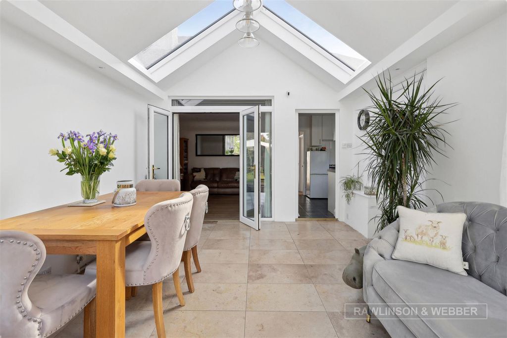 Property photo 3 of 16 2.Jpg