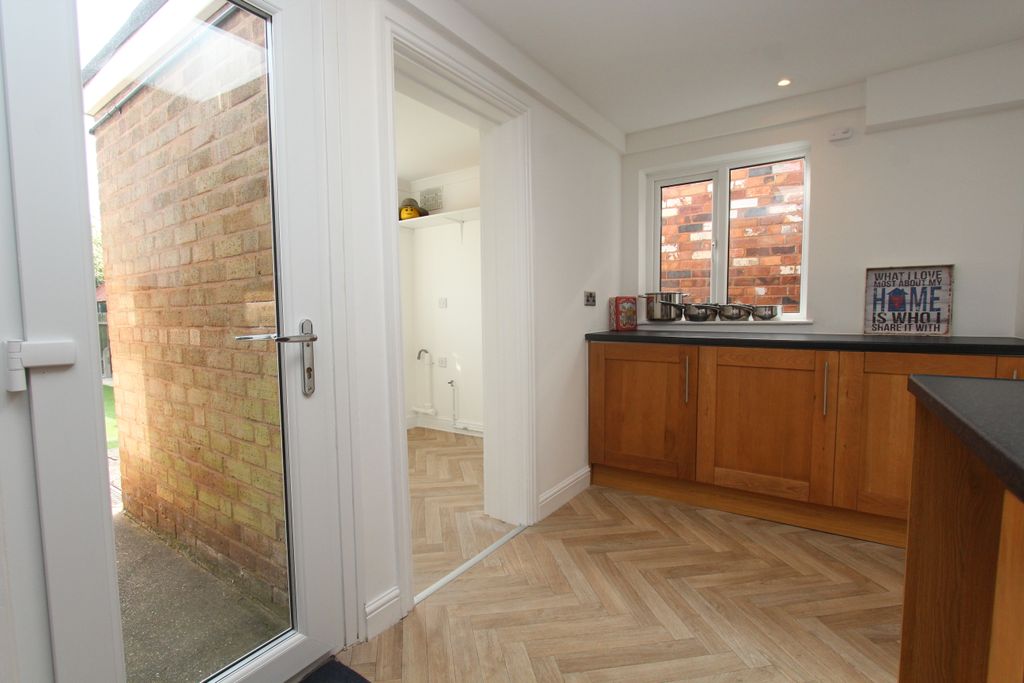 Property photo 3 of 13 Img_1578