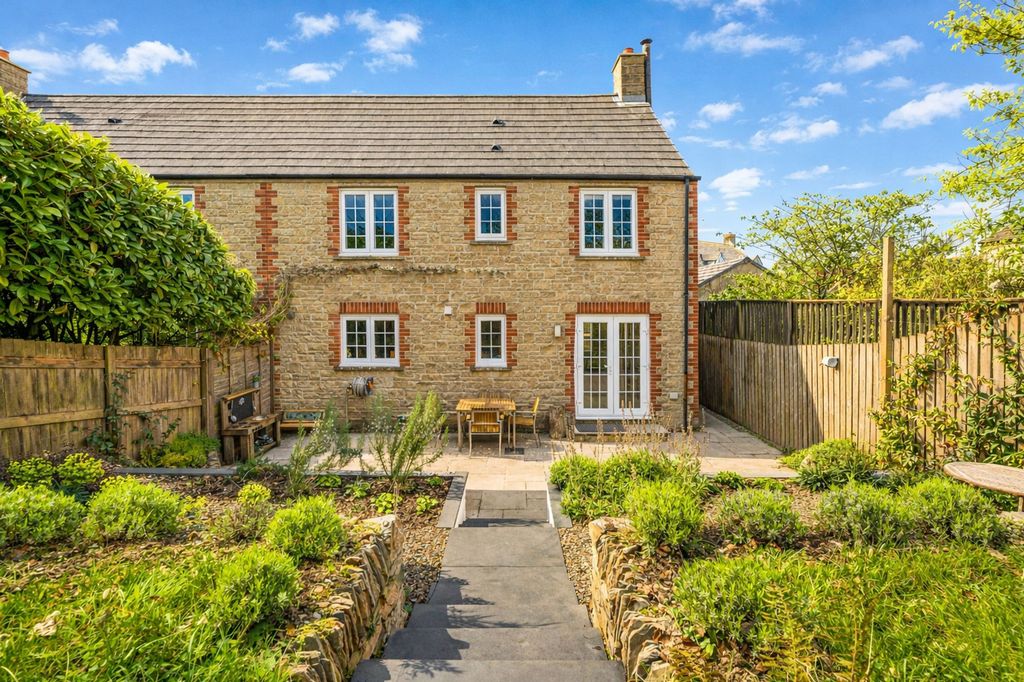 Property photo 1 of 24