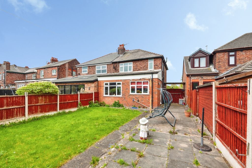 Property photo 2 of 15 Pbox-Img.Jpg