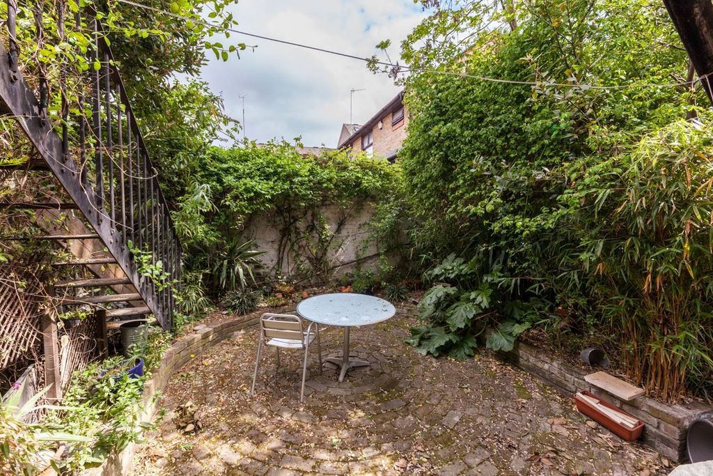 Property photo 3 of 7