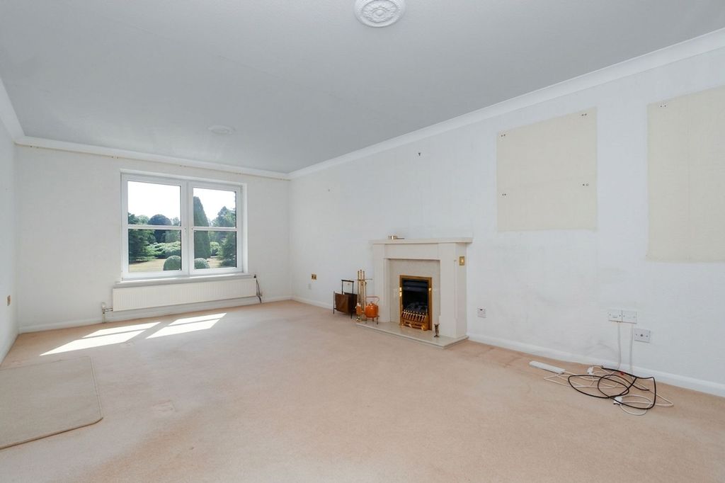 Property photo 2 of 24