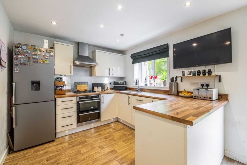 Property photo 2 of 24 93 Nightingale Road (Kirton)-16