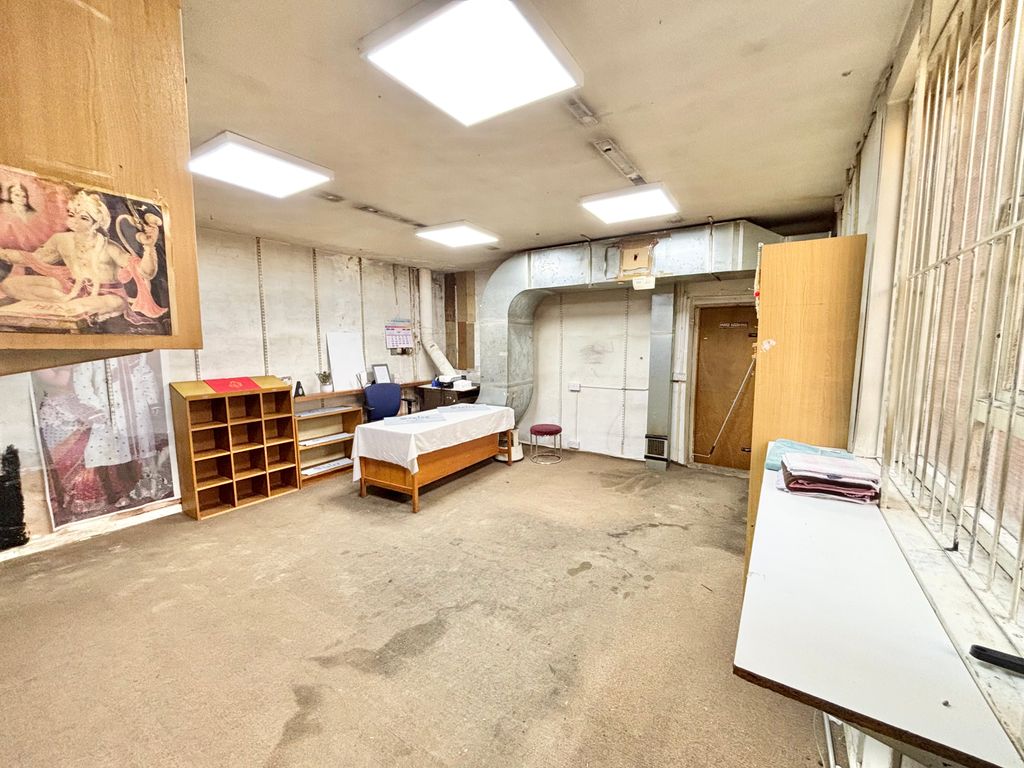 Property photo 3 of 4