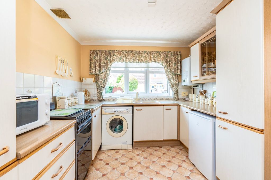 Property photo 3 of 14
