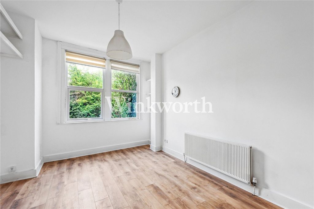 Property photo 2 of 12 Picture No. 39