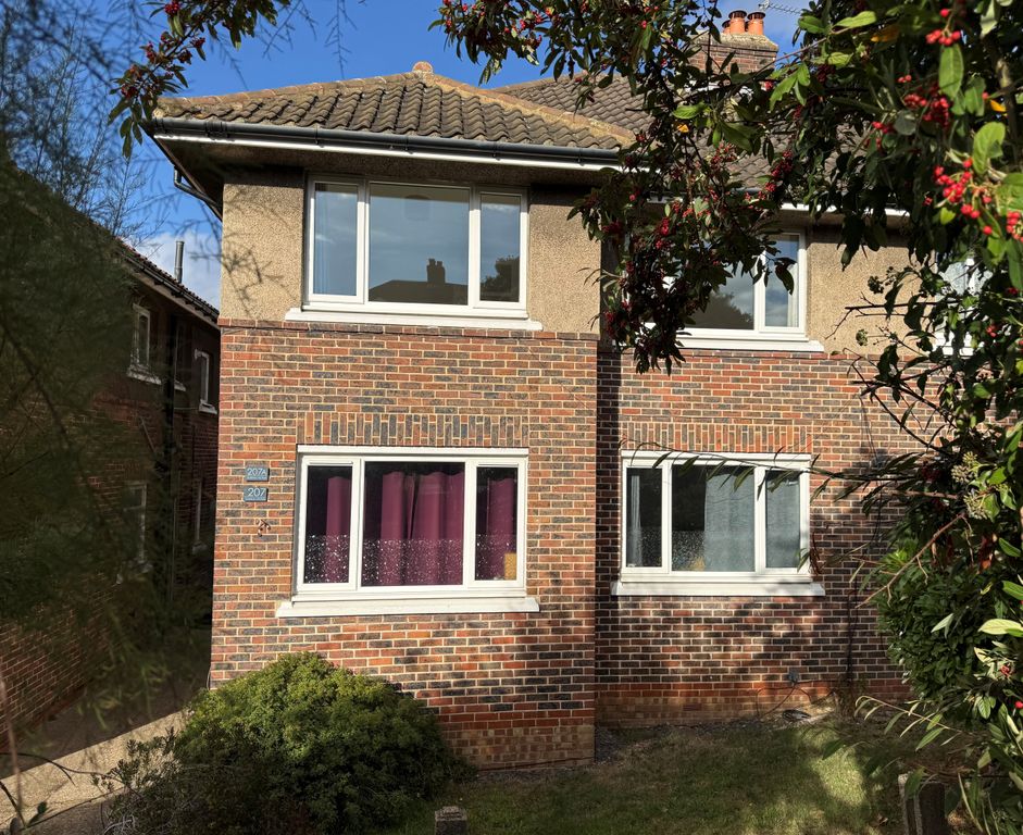 Property photo 1 of 8