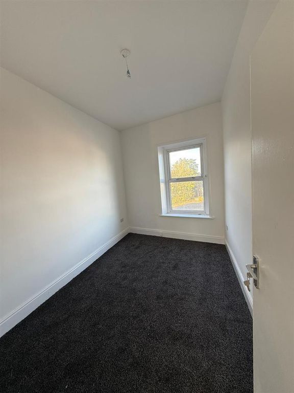 Property photo 2 of 6 7Bd3095d-9594-4650-A4A2-8248Af8190d9.Jpg