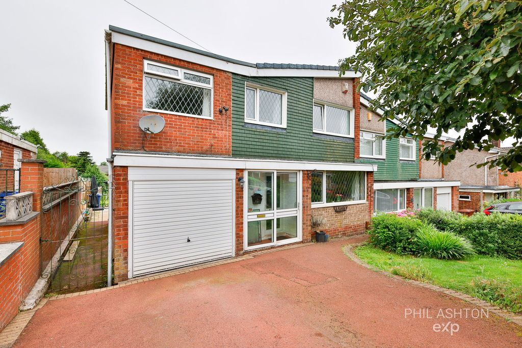 Property photo 1 of 28