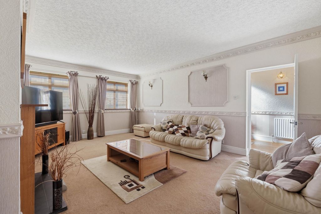 Property photo 2 of 29 Living Room