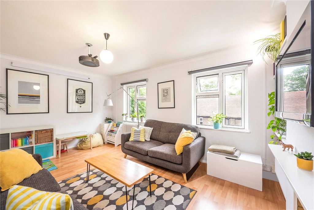 Property photo 3 of 8