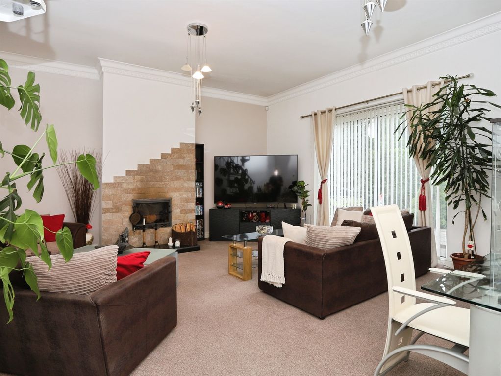 Property photo 2 of 49