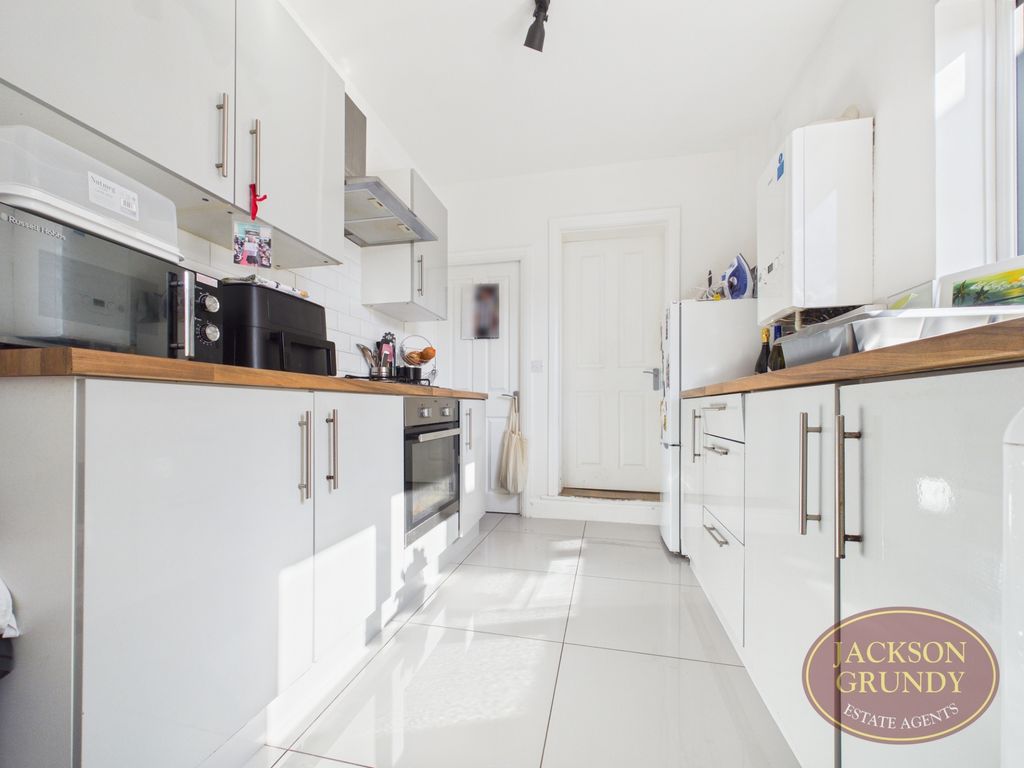 Property photo 3 of 11 Photo 2