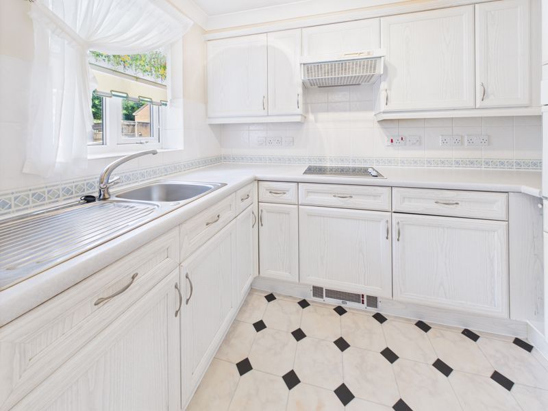 Property photo 2 of 15 Kitchen