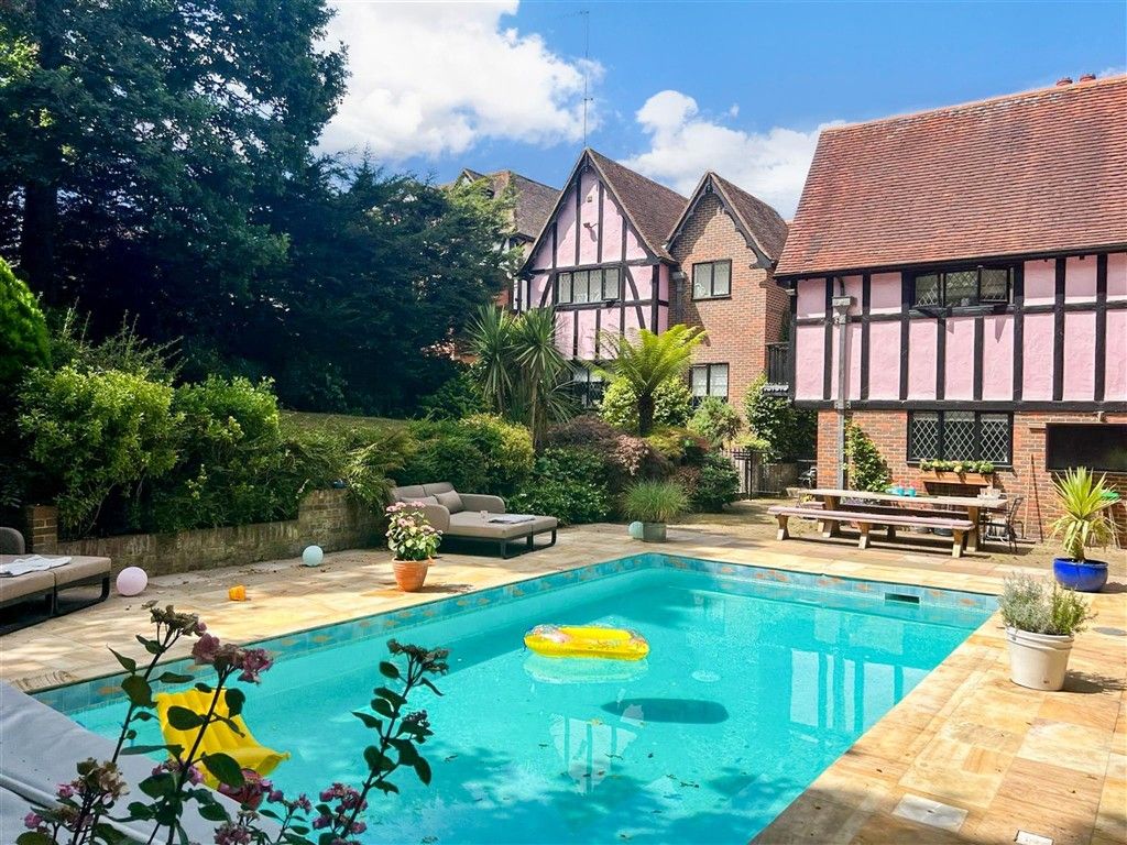 Property photo 3 of 20 Pool