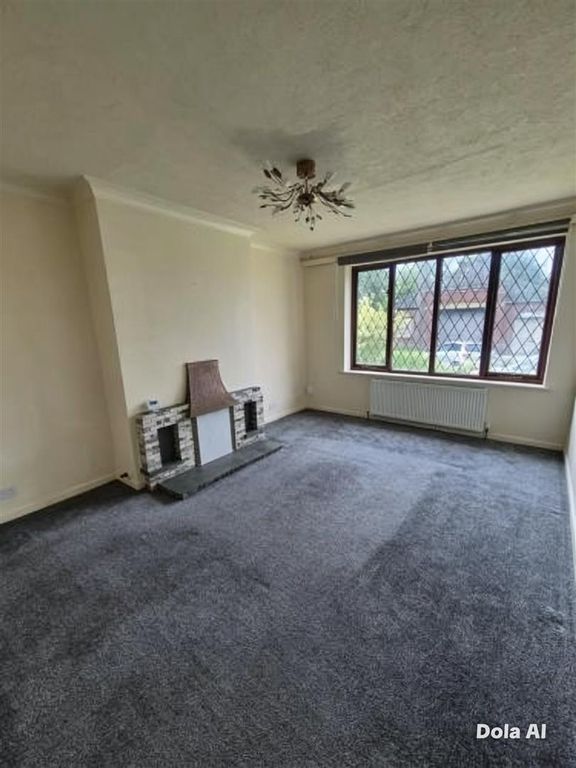 Property photo 1 of 10 Living Room