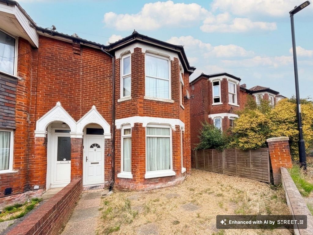Property photo 2 of 12
