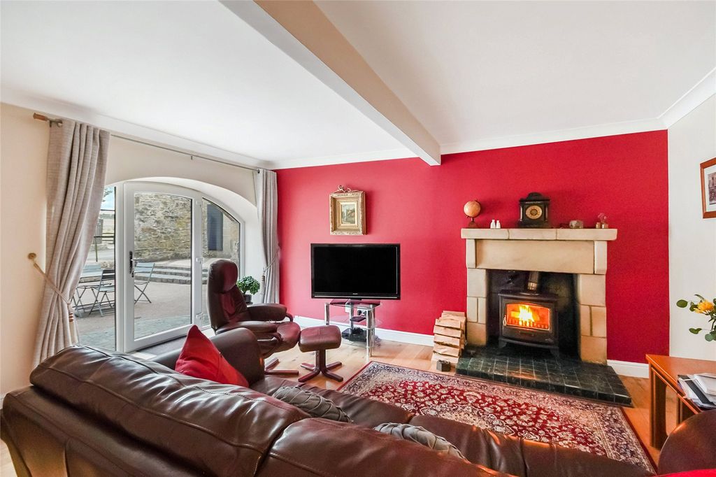 Property photo 2 of 22 Picture No. 01