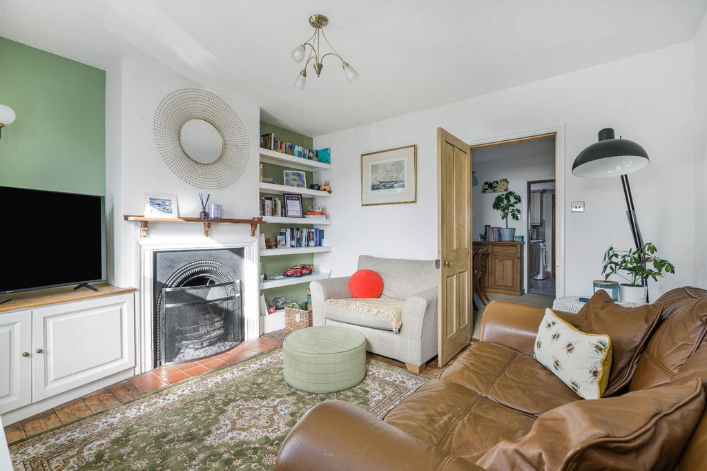 Property photo 3 of 15 Sitting Room