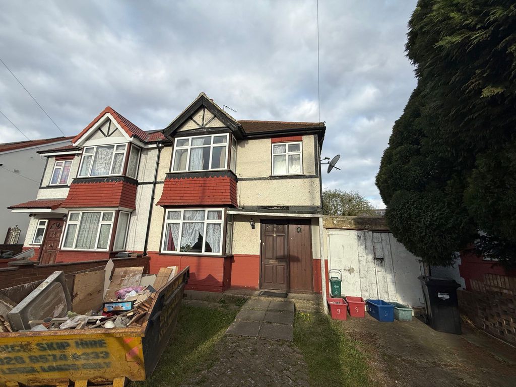 Property photo 1 of 1 9 North Hyde