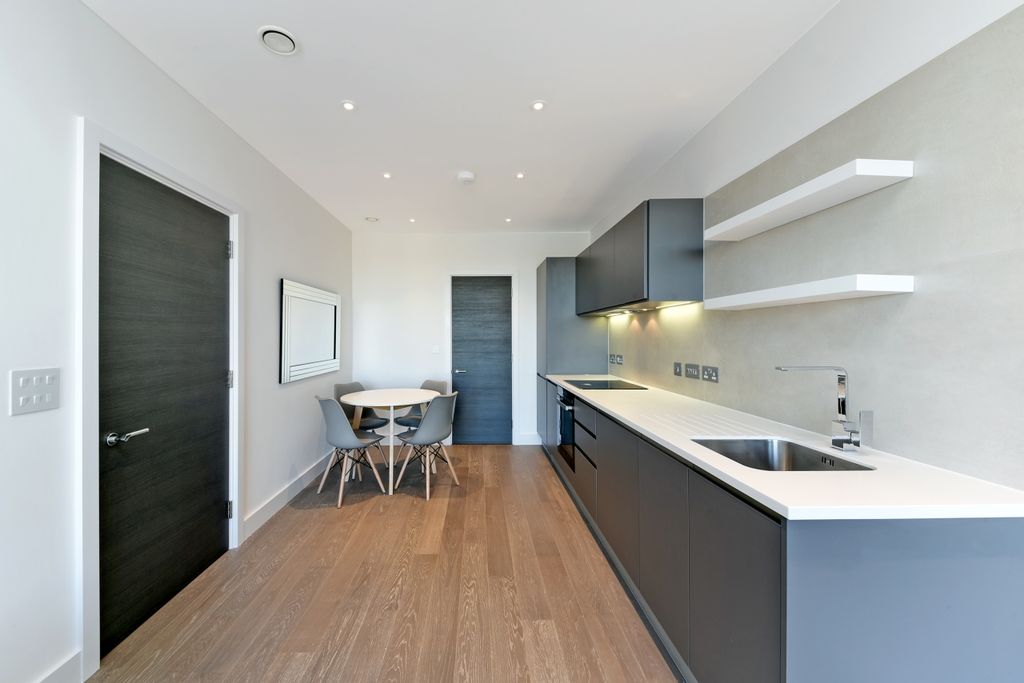 Property photo 2 of 8 Kitchen
