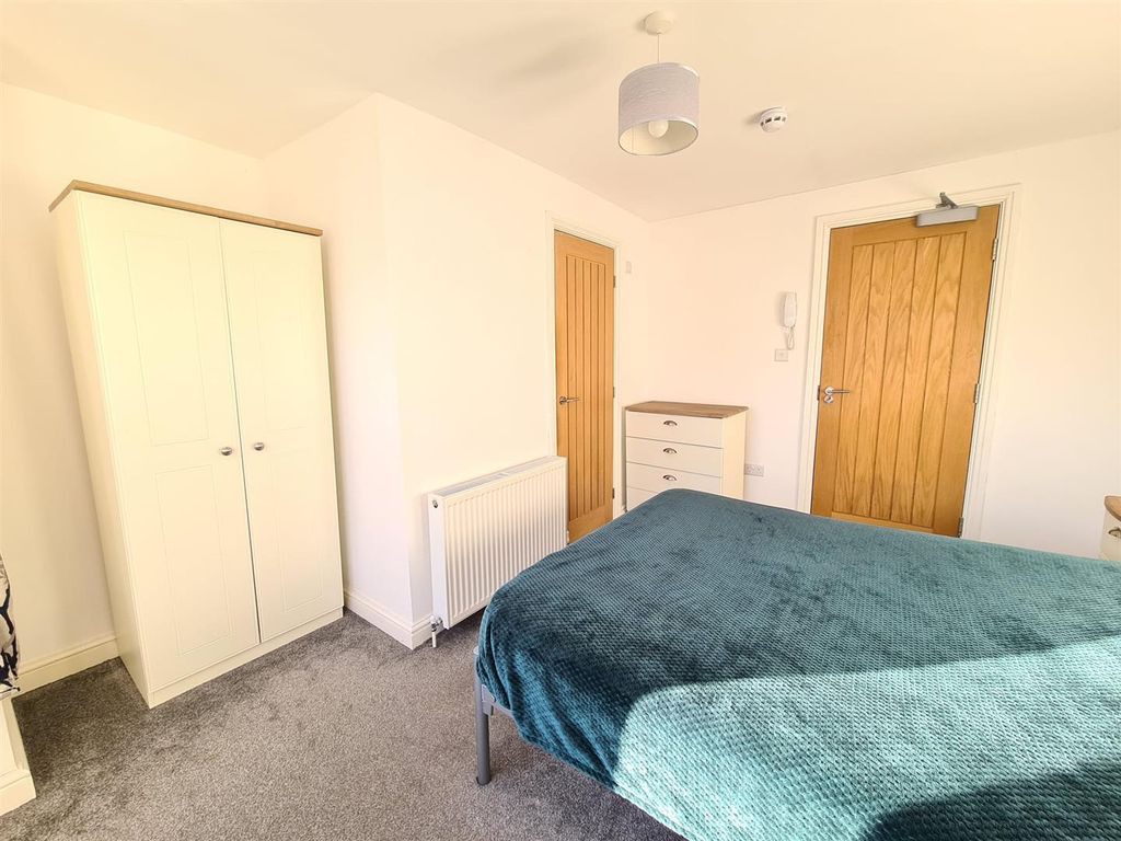 Property photo 2 of 12 Img-20251203-Wa0067.Jpg