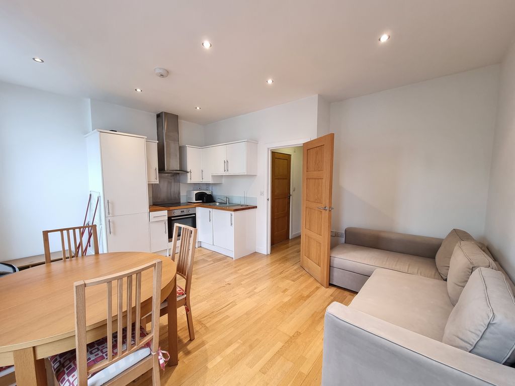 Property photo 2 of 6 Gallery