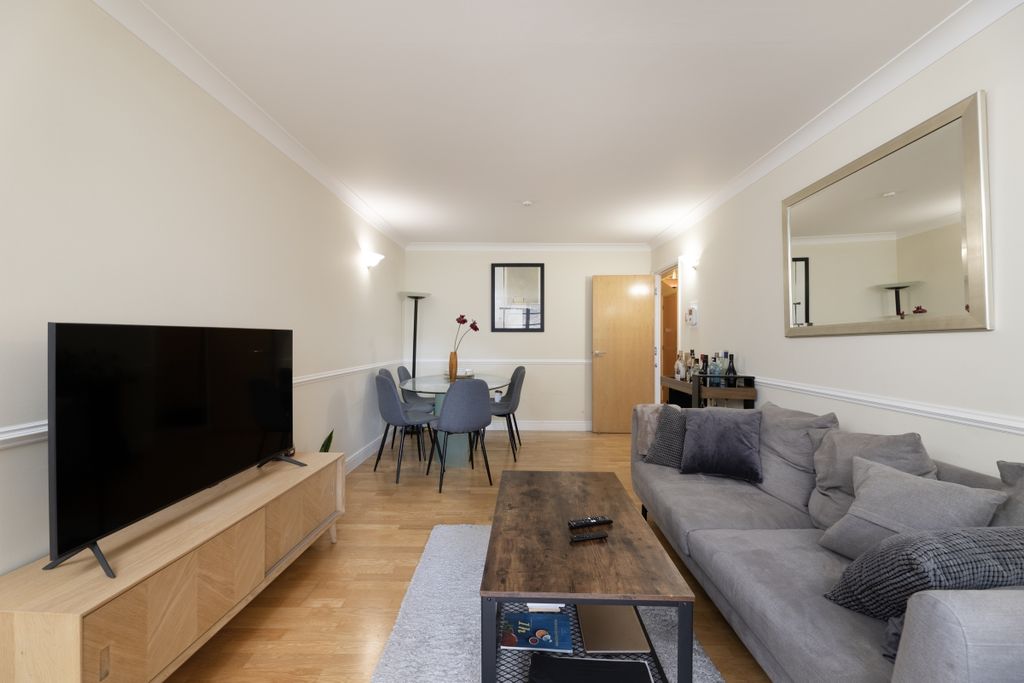 Property photo 3 of 8 Vanilla & Sesame ...