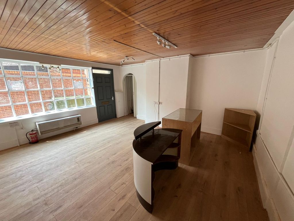 Property photo 3 of 5