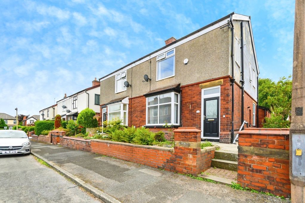 Property photo 3 of 16 Photo