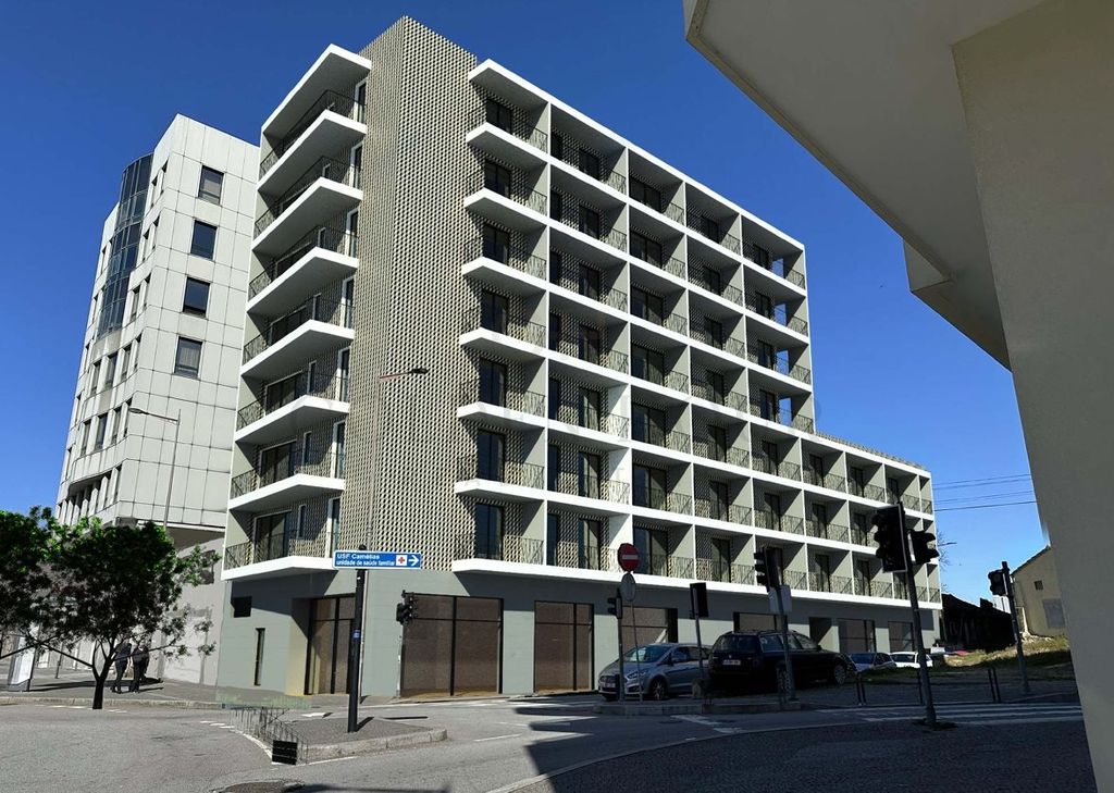 Property photo 1 of 9 Luxury 2-Bed Gaia Smart Living | Modern Design By Golden Hour Real Estate