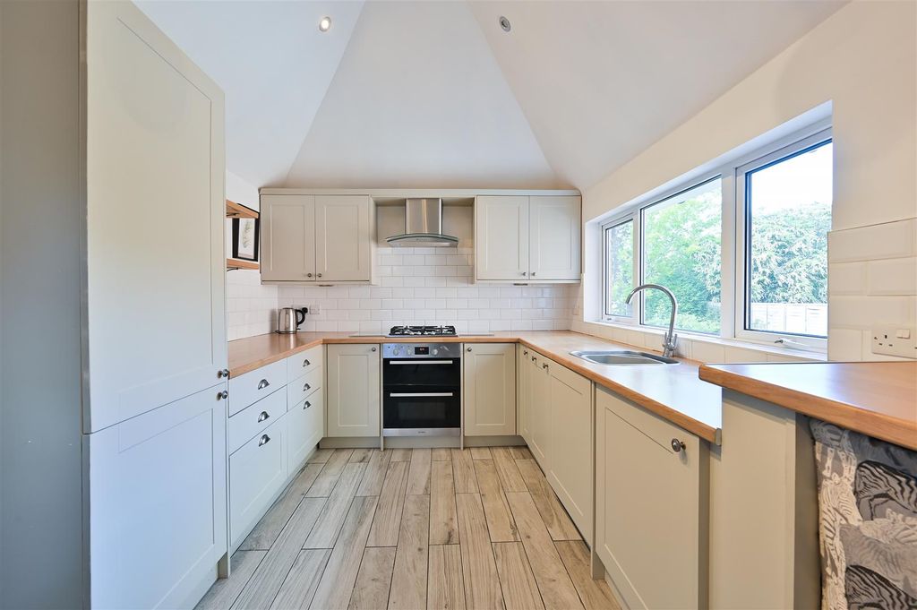 Property photo 2 of 12 20B Douglas Road-2.Jpg
