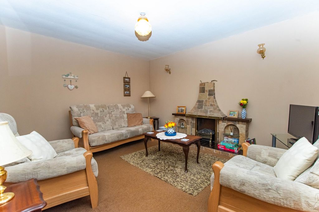 Property photo 2 of 11 Not Specified