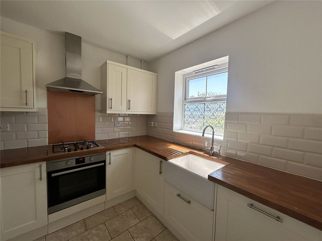Property photo 3 of 18 Picture No. 16