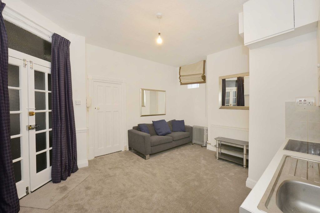 Property photo 2 of 5 Photo