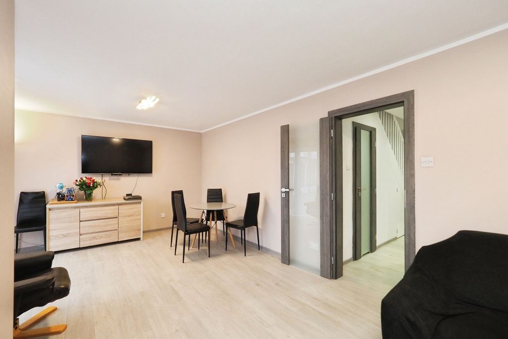 Property photo 2 of 20 Lounge/Diner