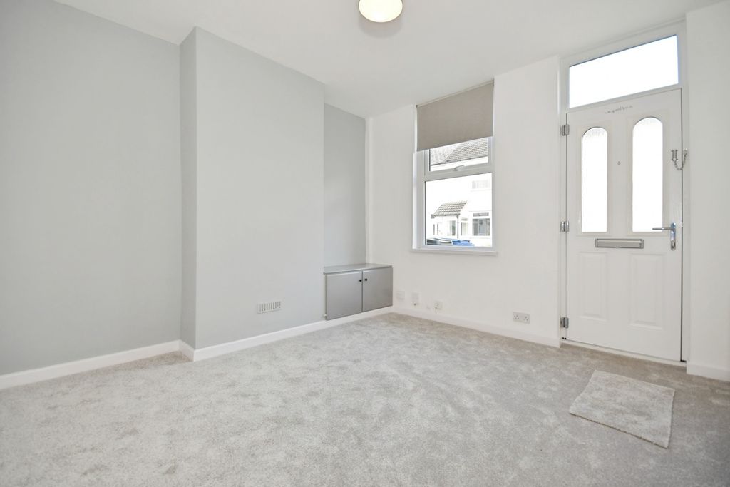 Property photo 2 of 20 Pbox-Img.Jpg